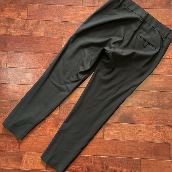 Vince Black 98% Wool Flat Front Unlined Tapered Leg Pants 6 - Picture 7 of 7